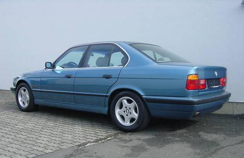 ATTELAGE BMW Serie 5 Berline 1988->1995 (E34) - Col de cygne - attache remorque BRINK-THULE