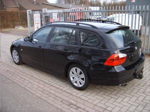 ATTELAGE ET FAISCEAUX SPECIFIQUE BMW serie 3 break 2005-> (sauf 335d/335i) COL DE CYGNE - BRINK-THULE